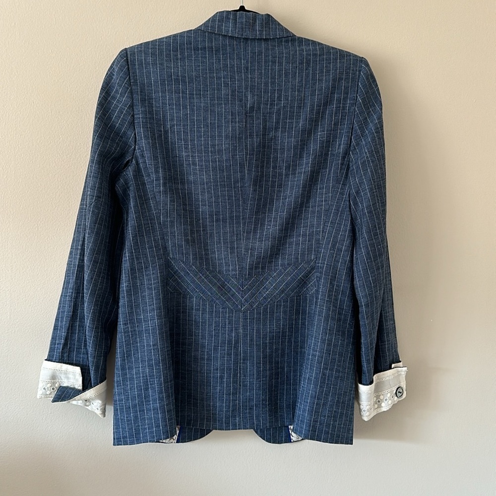 Sonia Bogner Linen/Silk Navy Pinstriped Blazer with Contrasting Cuffs Size 6 - Picture 2 of 13